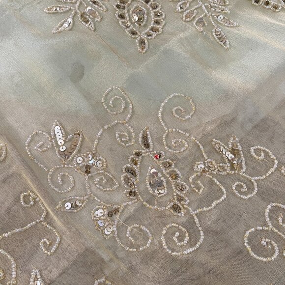 Gold Colored Table Runner / Overlay (Flowers & Cherub Vase Not Included) - Picture 5 of 8